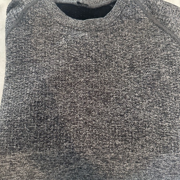 Engineered Warmth Long Sleeve Crew - Black & White - Picture 8 of 9